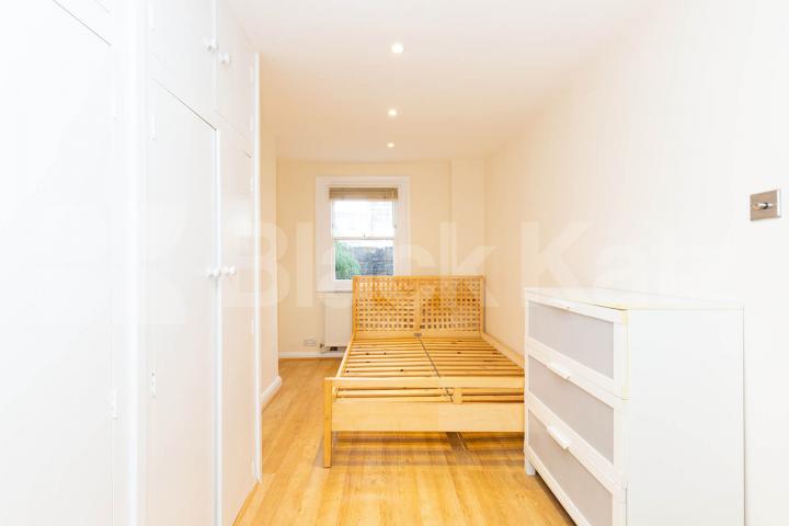 A recently redecorated and cosy one bedroom flat  in De Beauvoir Town Buckingham Road, Dalston